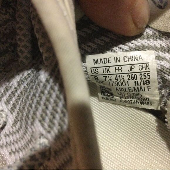 ADIDAS YEEZY Boots 350 V2 Sneakers - Picture 6 of 8